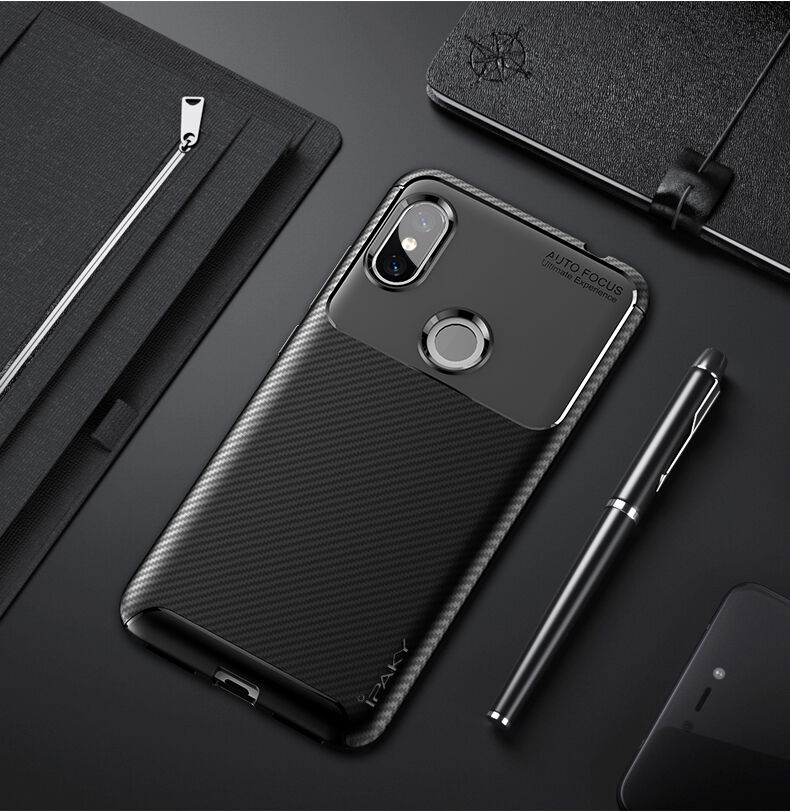 Ipaky puha védő tok karbon szál textúrával Xiaomi Redmi Note 6 - fekete