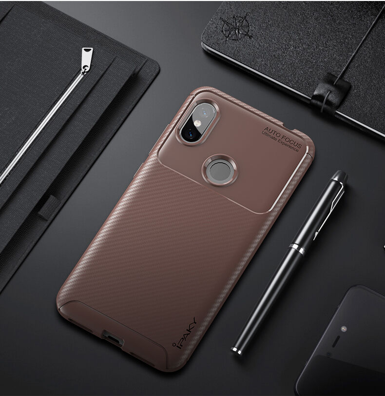 Ipaky puha védő tok karbon szál textúrával Xiaomi Redmi Note 6 - fekete