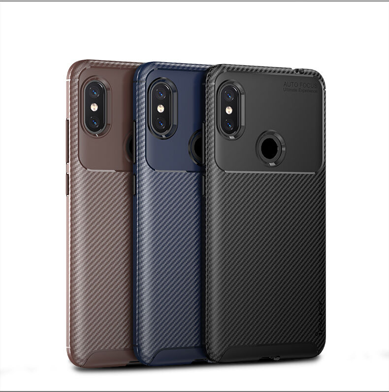 Ipaky puha védő tok karbon szál textúrával Xiaomi Redmi Note 6 - fekete