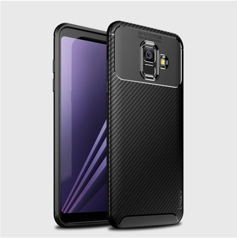 Ipaky műanyag tok karbon textúrával Samsung Galaxy A6 (2018) - barna
