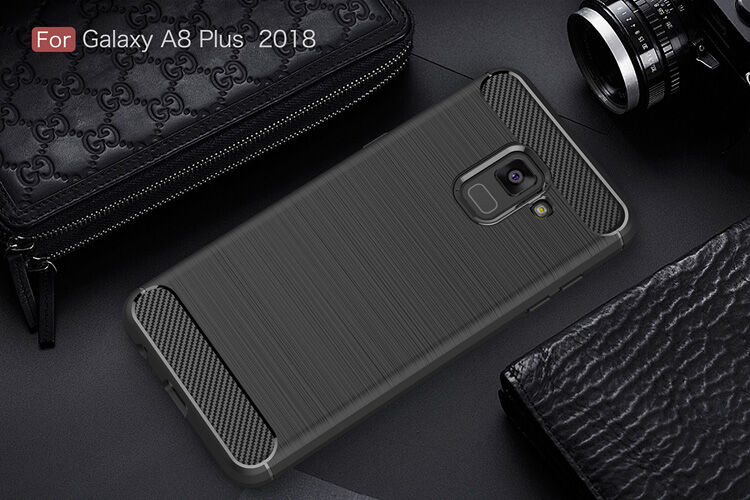 Műanyag tok csiszolt textúrával Samsung Galaxy A8 Plus (2018) - piros