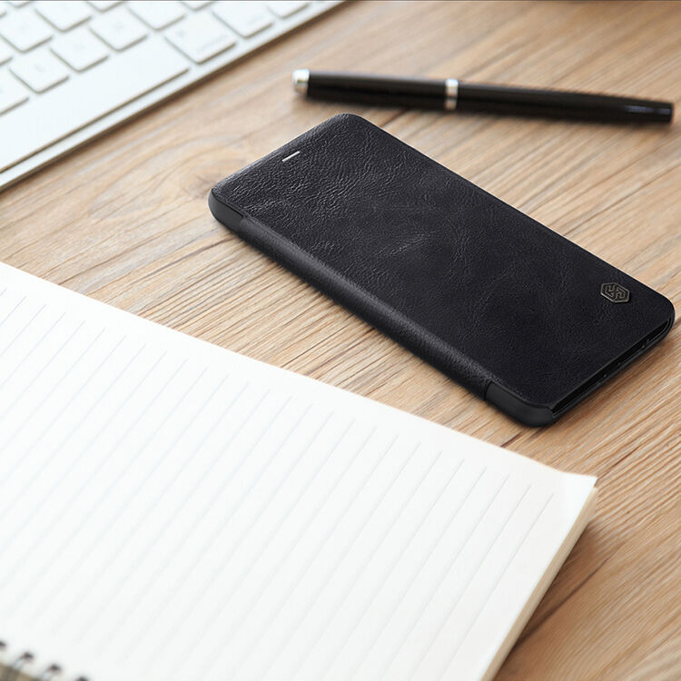 Nillkin Qin bőr flip cover tok Samsung Galaxy A8 (2018) - barna