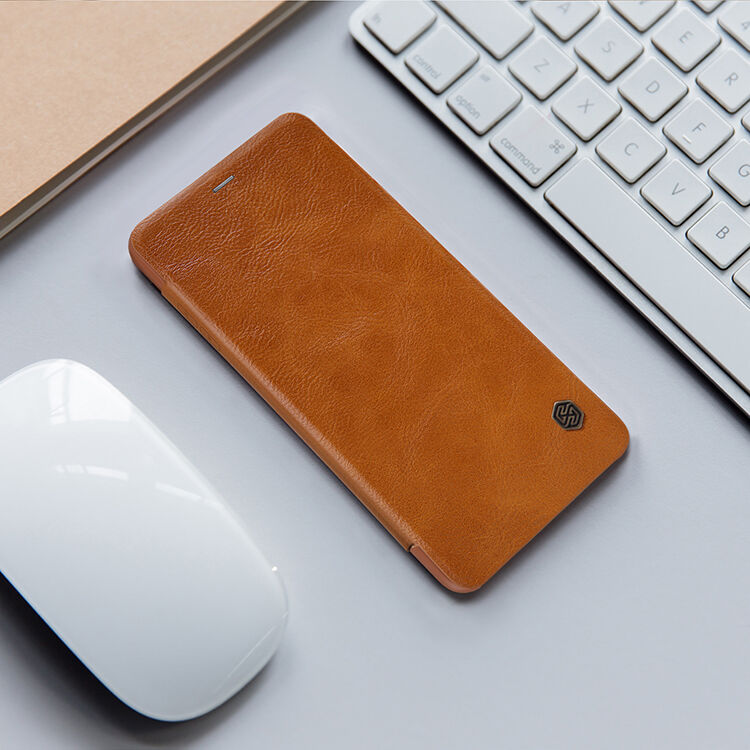 Nillkin Qin bőr flip cover tok Samsung Galaxy A8 (2018) - barna